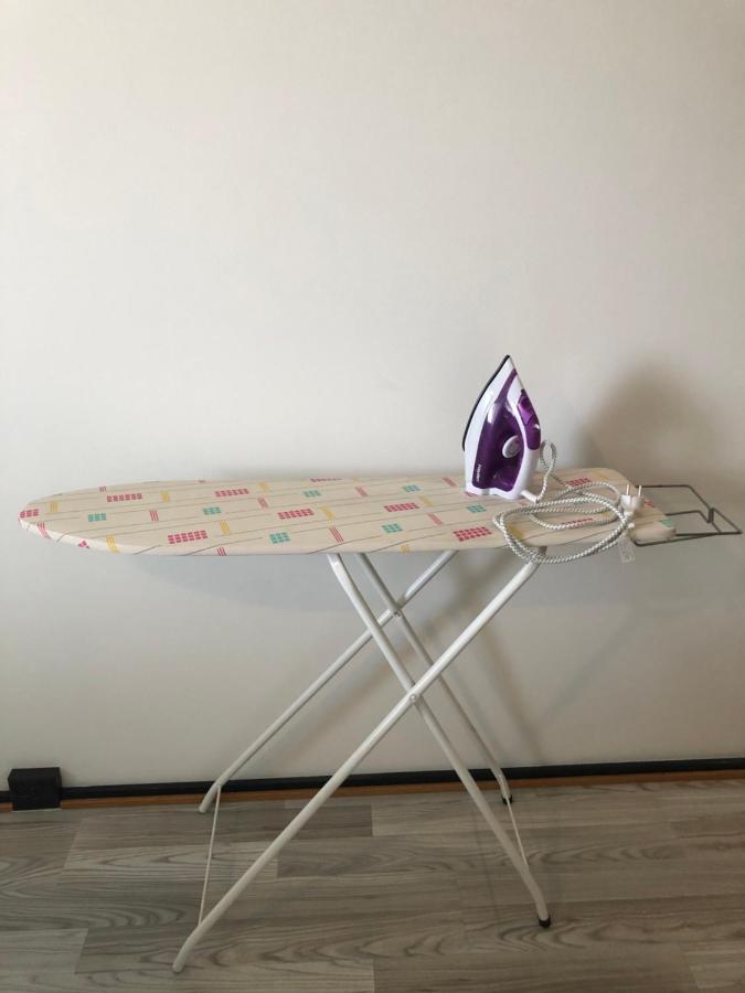 Lovely Apartment Within Walking Distance -Centre ポリ エクステリア 写真